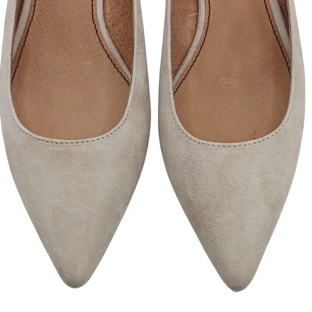 NIB Matiko Circa Suede Slingback Pumps Wooden Orb Heel Pointed Toe Size 37 Peach